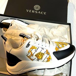 Versace sneakers size 38.5